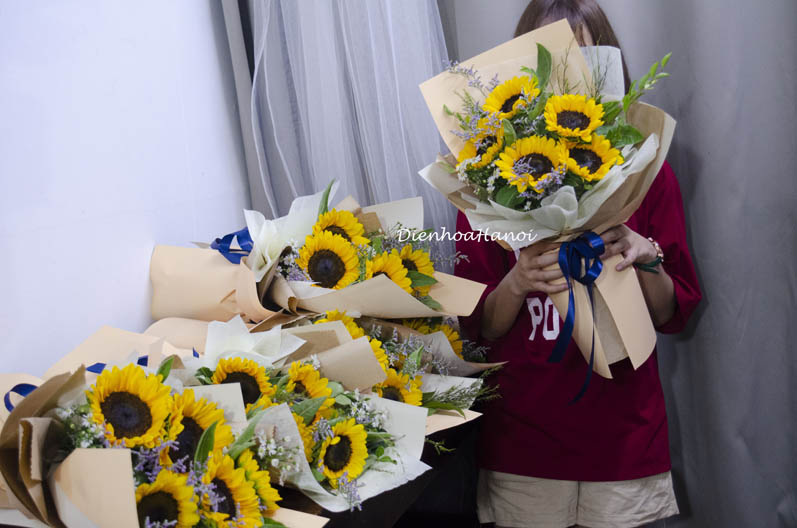 hoa-huong-duong-su-kien